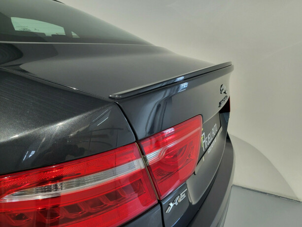 jaguar-xe-diesel-2016-big-9