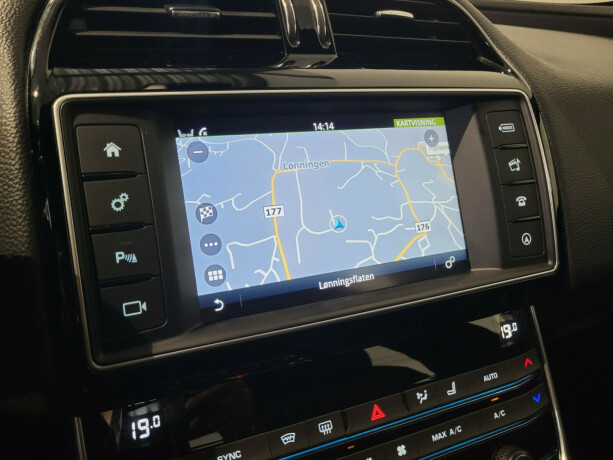 jaguar-xe-diesel-2016-big-20