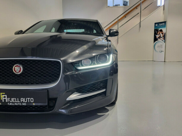 jaguar-xe-diesel-2016-big-4