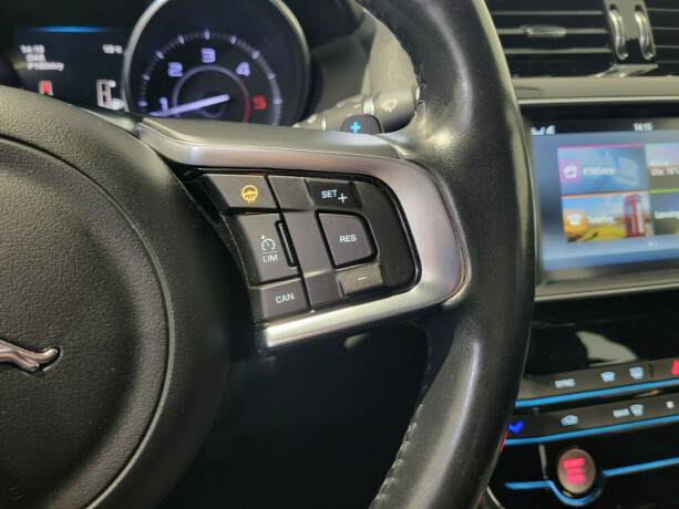 jaguar-xe-diesel-2016-big-24