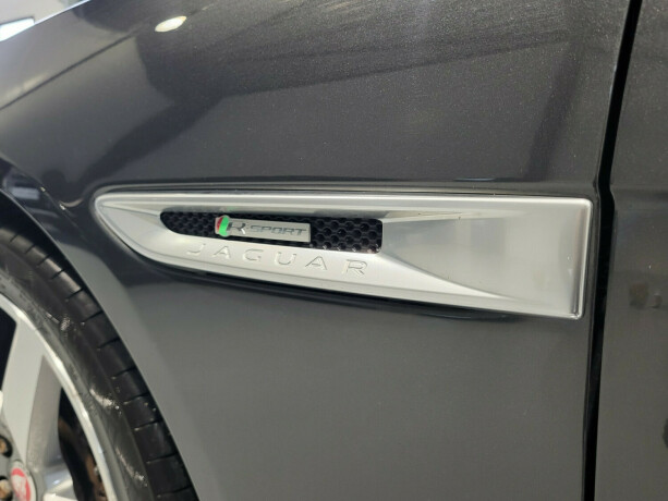 jaguar-xe-diesel-2016-big-10