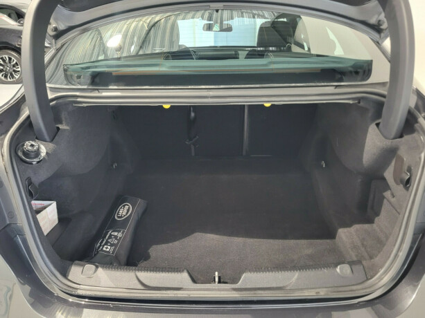 jaguar-xe-diesel-2016-big-32