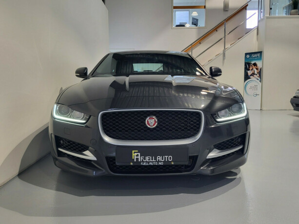 jaguar-xe-diesel-2016-big-3
