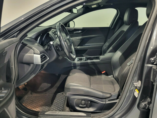 jaguar-xe-diesel-2016-big-12