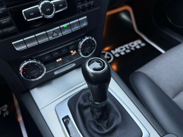 mercedes-benz-c-klasse-bensin-2011-big-29