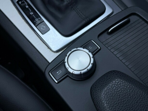 mercedes-benz-c-klasse-bensin-2011-big-31