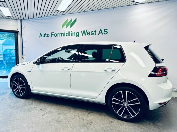 volkswagen-golf-elektrisitetbensin-2016-big-4