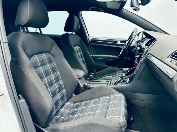 volkswagen-golf-elektrisitetbensin-2016-big-16