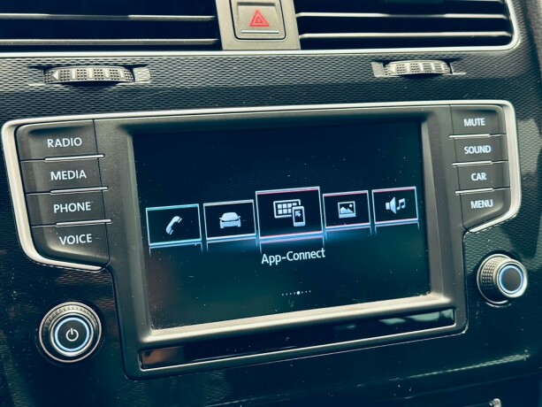 volkswagen-golf-elektrisitetbensin-2016-big-28