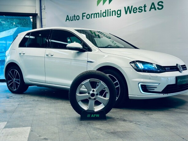 volkswagen-golf-elektrisitetbensin-2016-big-30