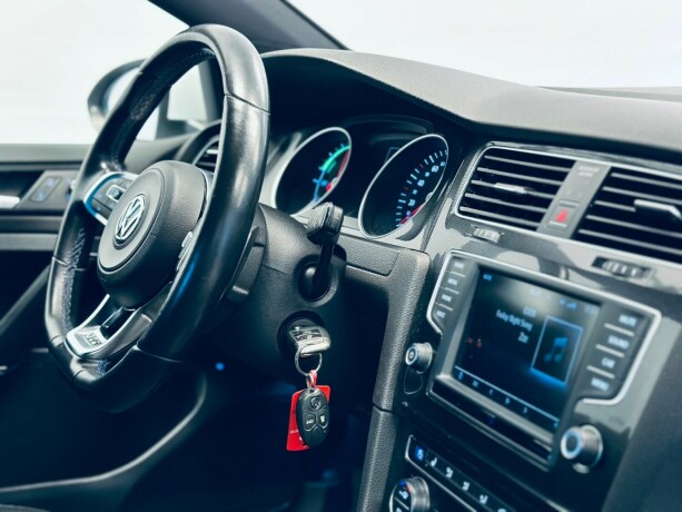 volkswagen-golf-elektrisitetbensin-2016-big-14