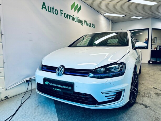 volkswagen-golf-elektrisitetbensin-2016-big-2
