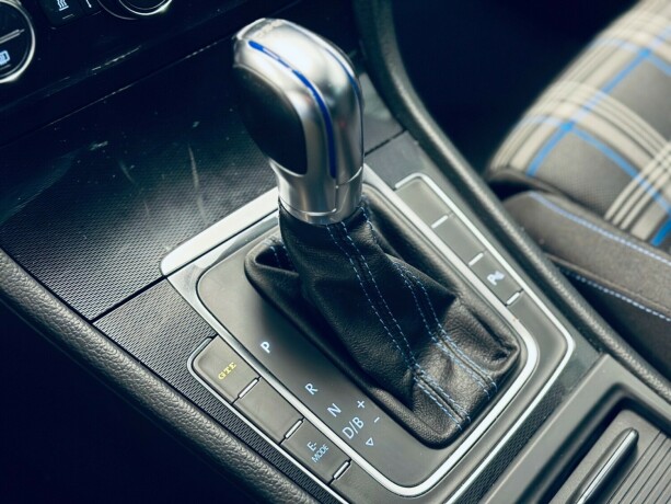 volkswagen-golf-elektrisitetbensin-2016-big-21