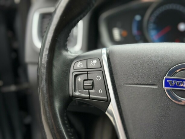 volvo-v60-elektrisitetdiesel-2016-big-22