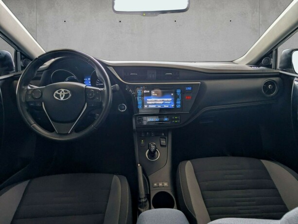 toyota-auris-elektrisitetbensin-2016-big-13