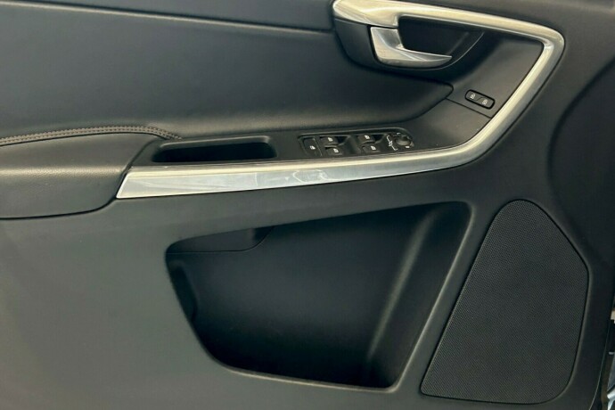 volvo-xc-60-diesel-2017-big-8