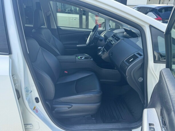toyota-prius-seven-elektrisitetbensin-2018-big-8