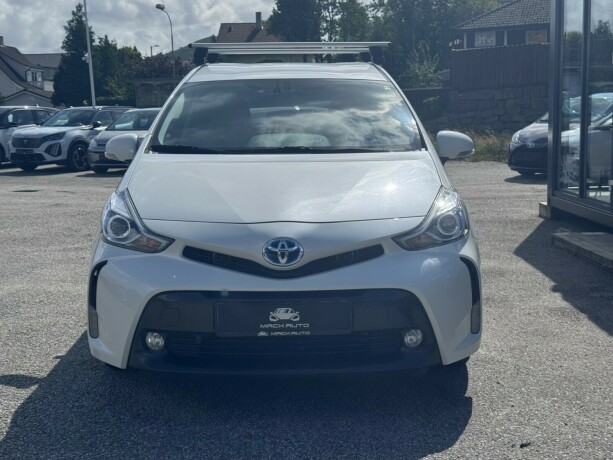 toyota-prius-seven-elektrisitetbensin-2018-big-1