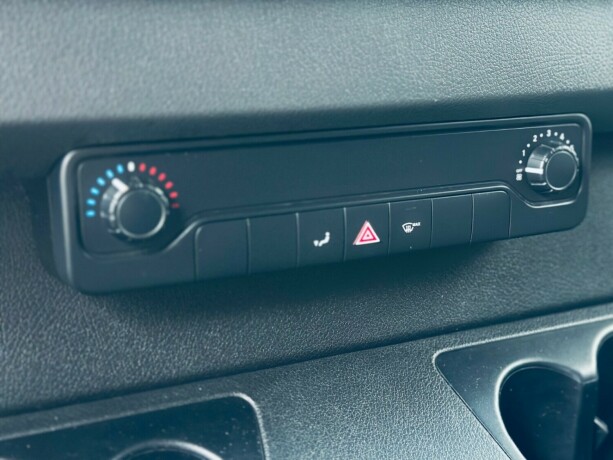 mercedes-benz-sprinter-diesel-2019-big-14