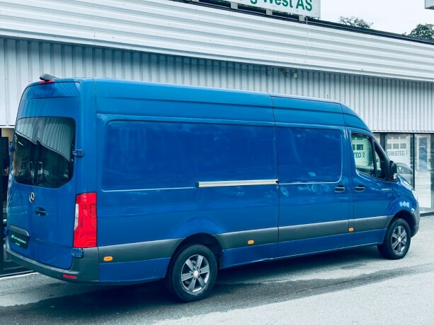 mercedes-benz-sprinter-diesel-2019-big-27