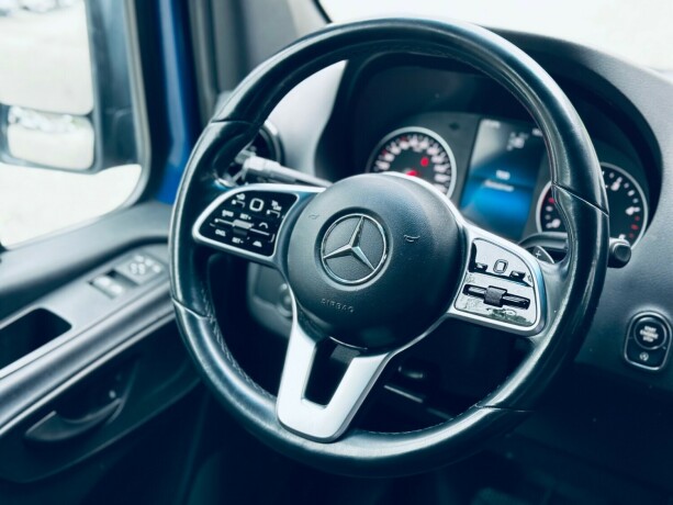 mercedes-benz-sprinter-diesel-2019-big-19