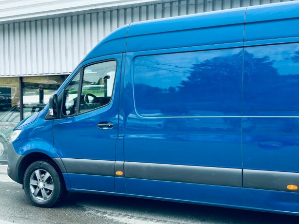 mercedes-benz-sprinter-diesel-2019-big-7