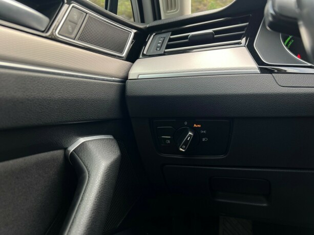 volkswagen-passat-elektrisitetbensin-2016-big-20