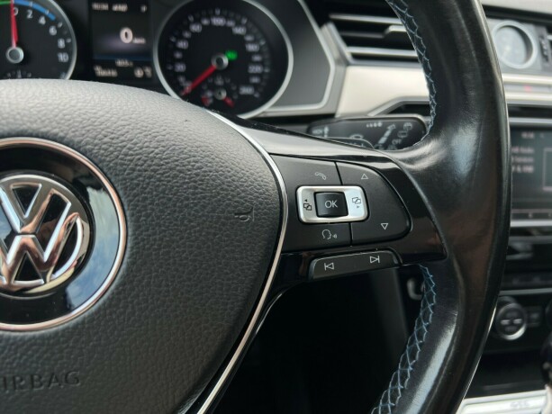 volkswagen-passat-elektrisitetbensin-2016-big-18