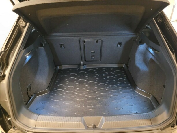 volkswagen-id4-elektrisitet-2022-big-17
