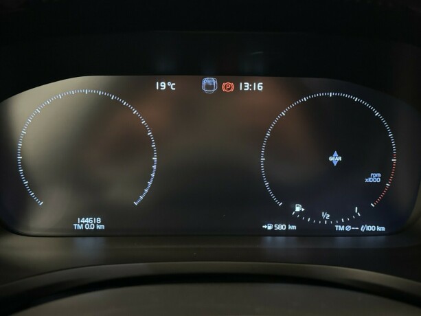 volvo-v60-diesel-2019-big-11