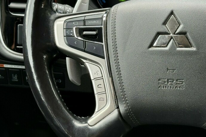 mitsubishi-outlander-elektrisitetbensin-2016-big-41