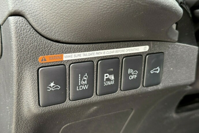 mitsubishi-outlander-elektrisitetbensin-2016-big-19