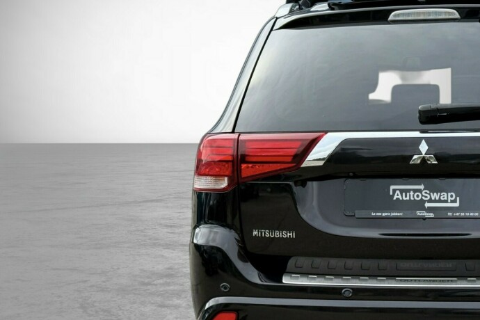 mitsubishi-outlander-elektrisitetbensin-2016-big-11