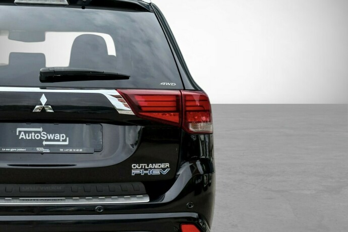mitsubishi-outlander-elektrisitetbensin-2016-big-12
