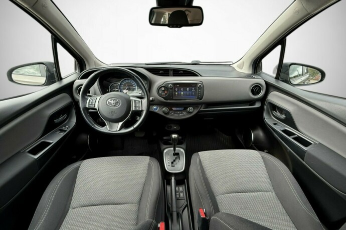 toyota-yaris-elektrisitetbensin-2017-big-29