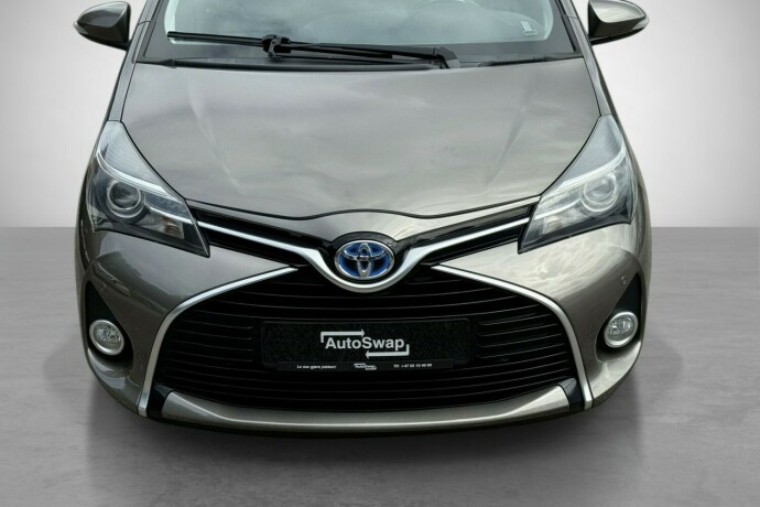 toyota-yaris-elektrisitetbensin-2017-big-5