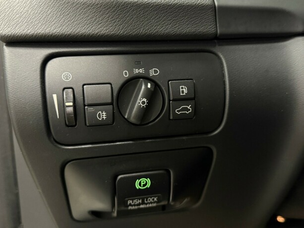 volvo-s60-diesel-2011-big-25