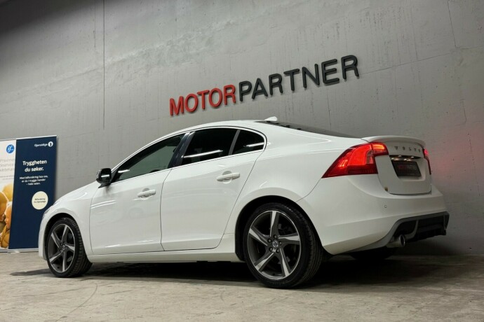 volvo-s60-diesel-2011-big-5