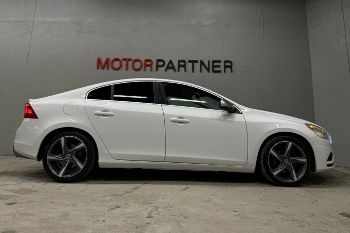 volvo-s60-diesel-2011-big-9