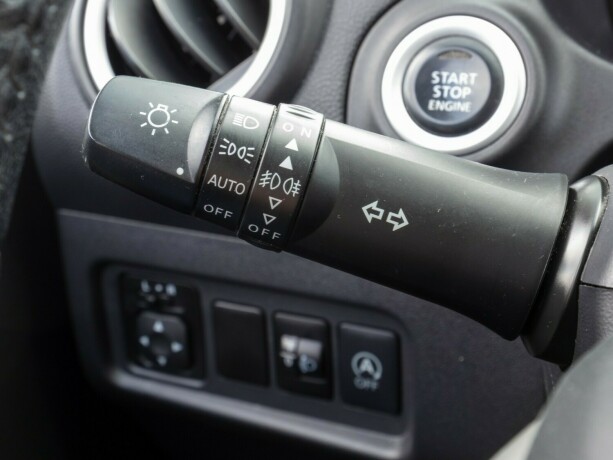 mitsubishi-space-star-bensin-2013-big-35