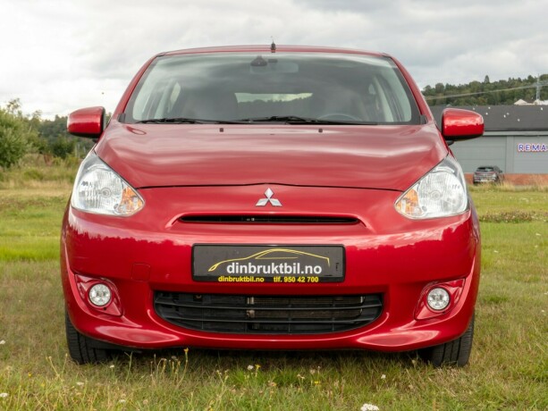 mitsubishi-space-star-bensin-2013-big-8