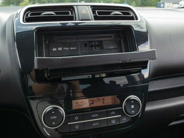 mitsubishi-space-star-bensin-2013-big-32