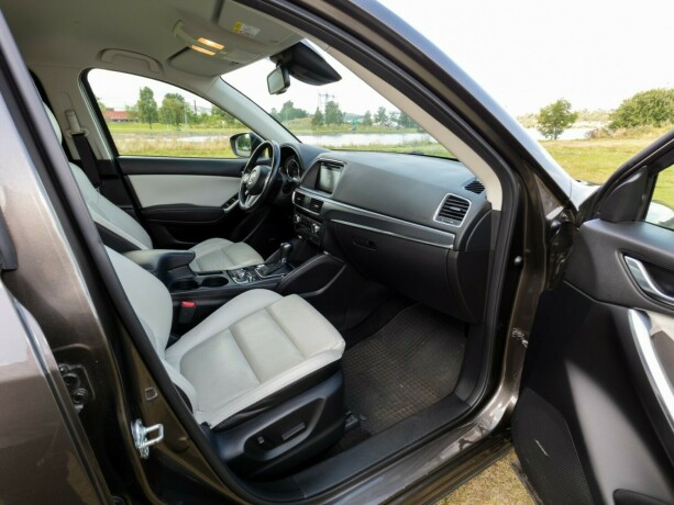 mazda-cx-5-bensin-2016-big-17