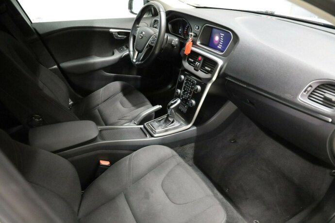 volvo-v40-cross-country-bensin-2018-big-8
