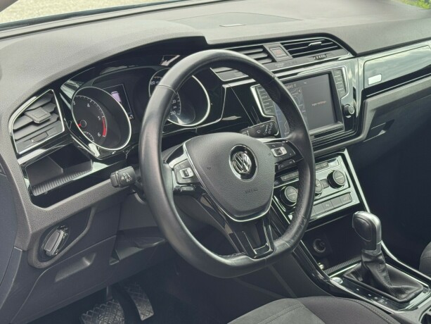 volkswagen-touran-diesel-2017-big-6