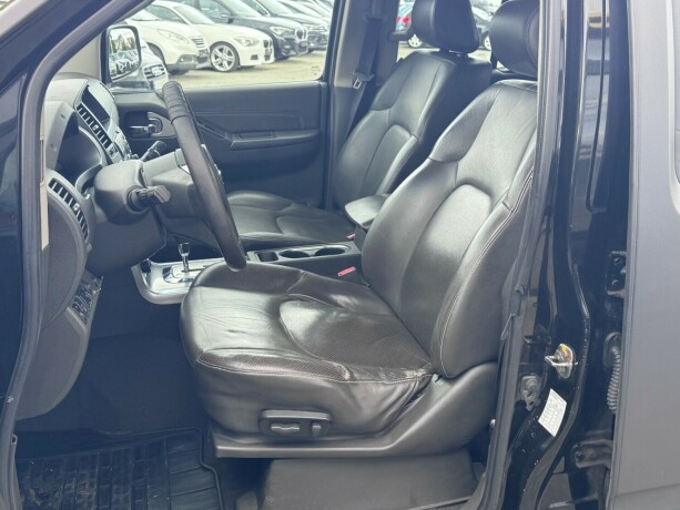 nissan-navara-diesel-2012-big-5