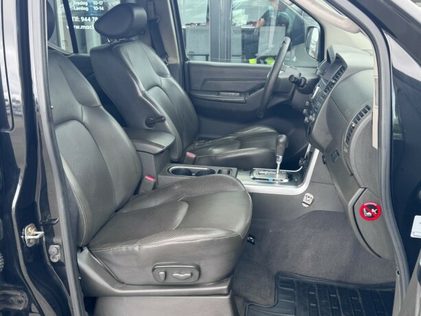 nissan-navara-diesel-2012-big-11