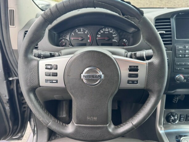 nissan-navara-diesel-2012-big-10