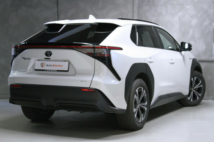 toyota-bz4x-elektrisitet-2023-big-1