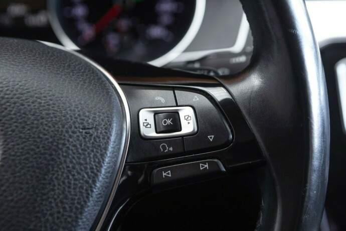 volkswagen-passat-alltrack-diesel-2016-big-12